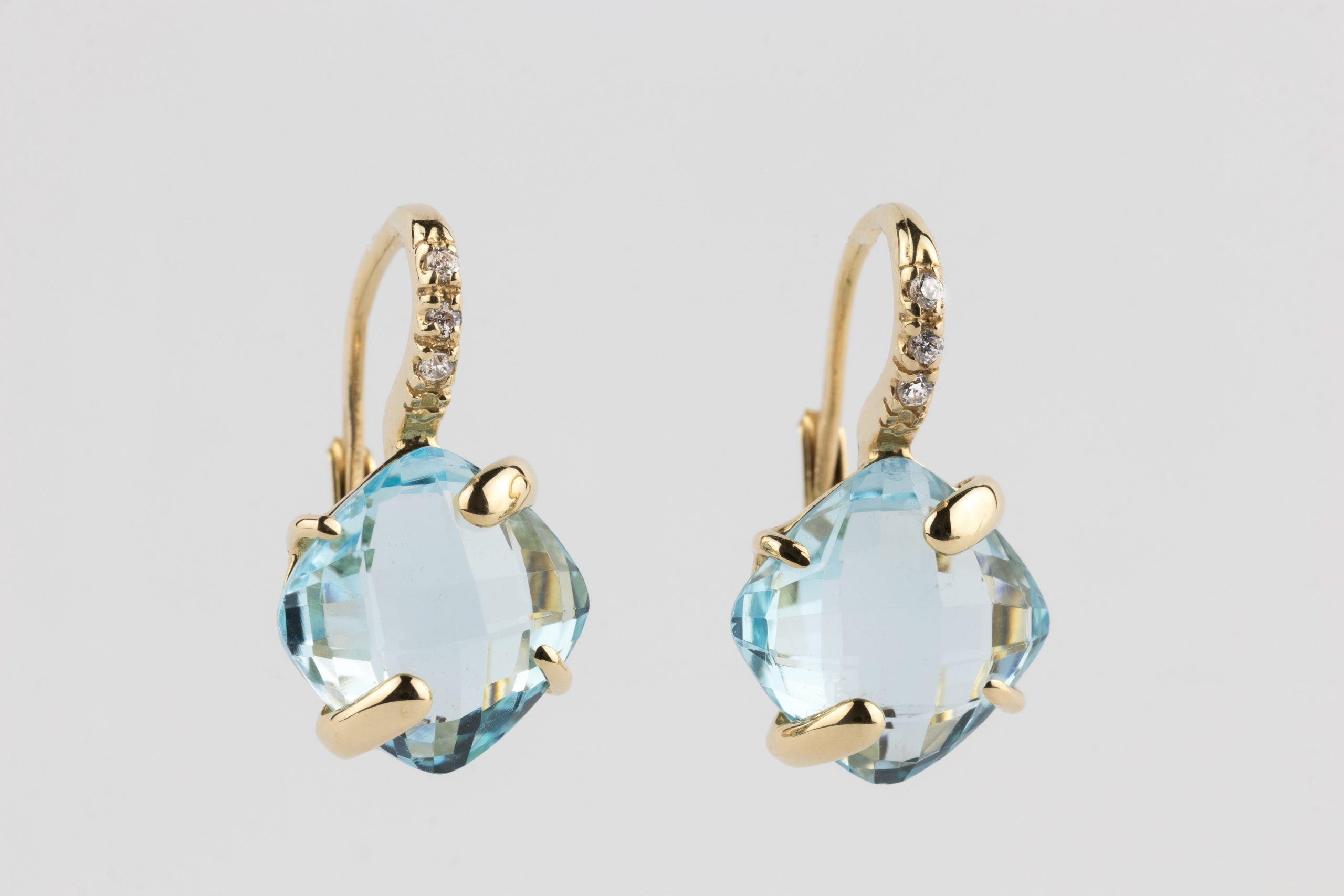 Orecchini A Cuore In Oro Giallo 18k, Con Topazio Blu – Borchie Donna, Gioielli Artigianali